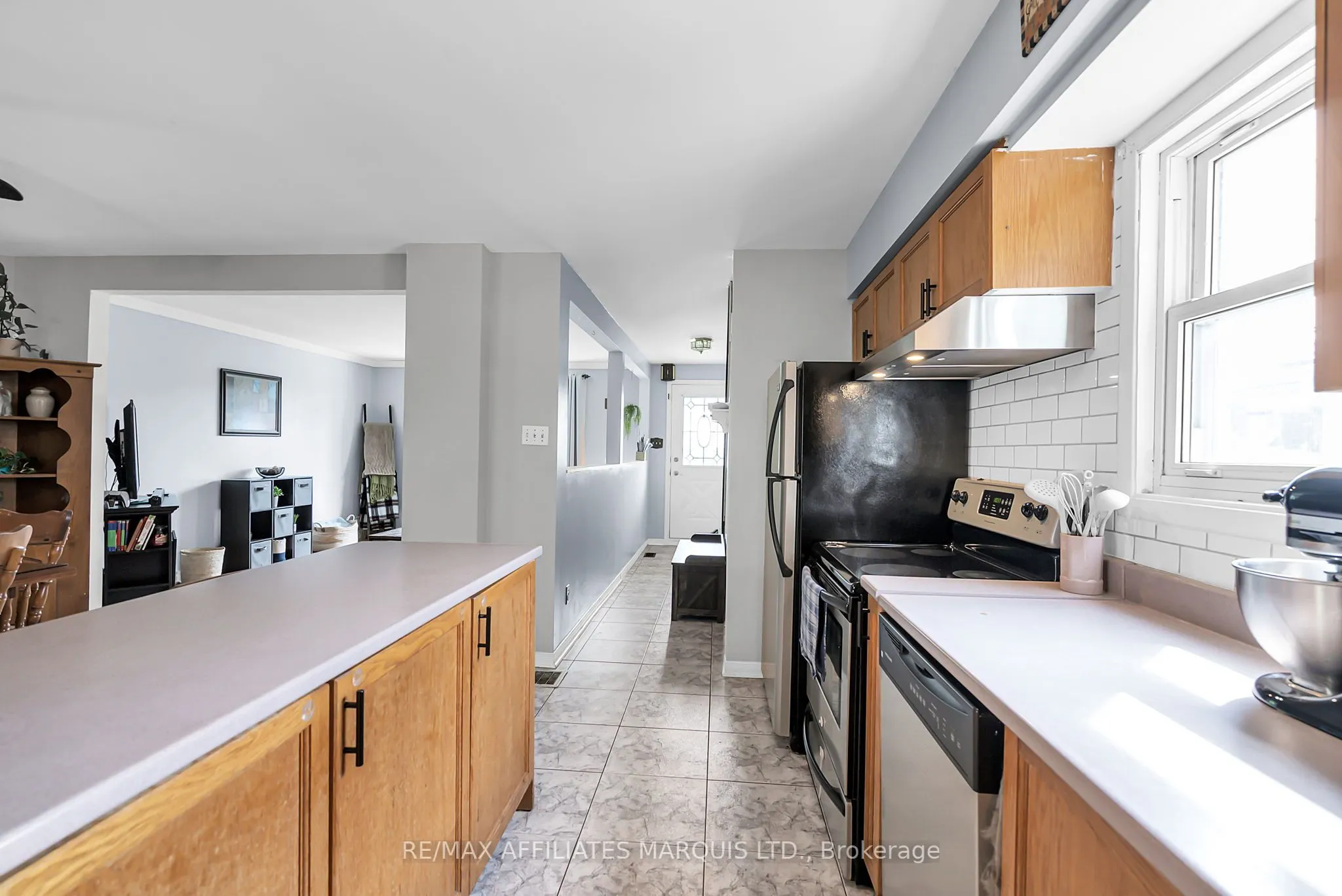 734 Marlborough Street