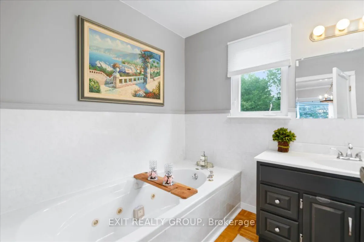 22714 Loyalist Parkway