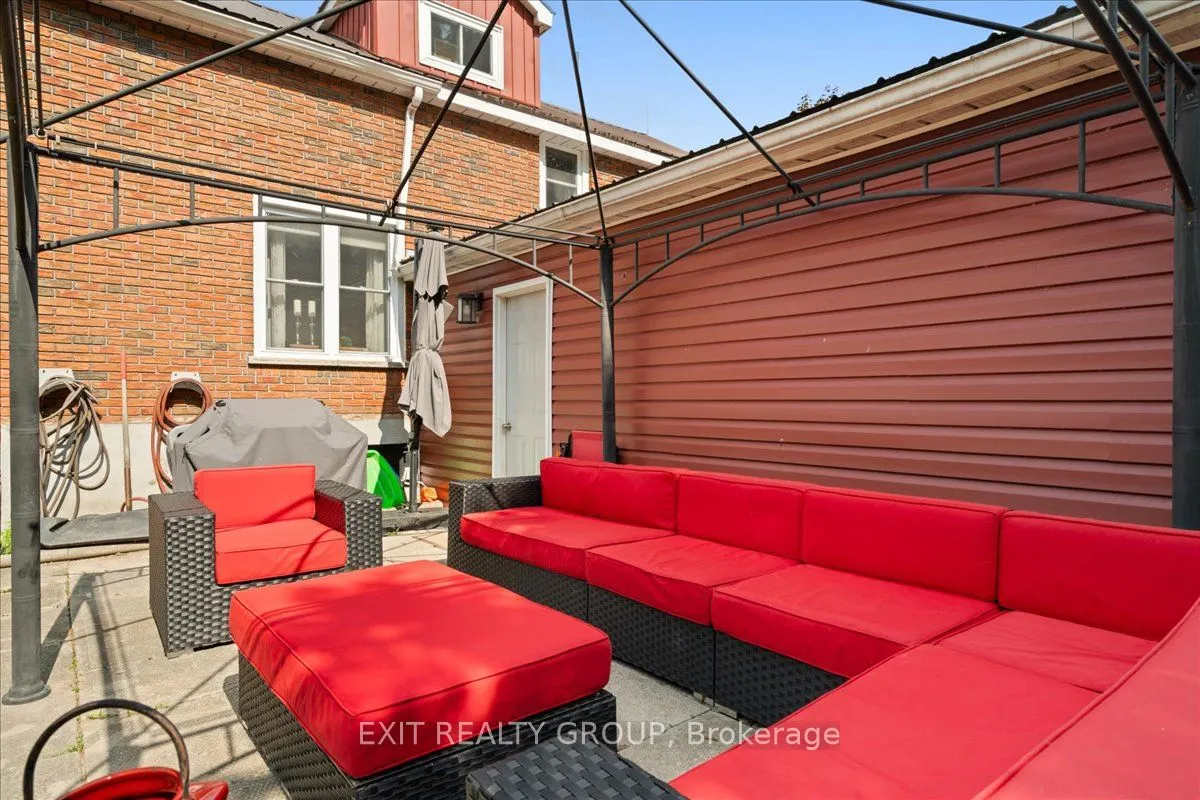22714 Loyalist Parkway