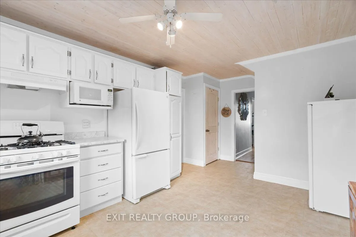 22714 Loyalist Parkway