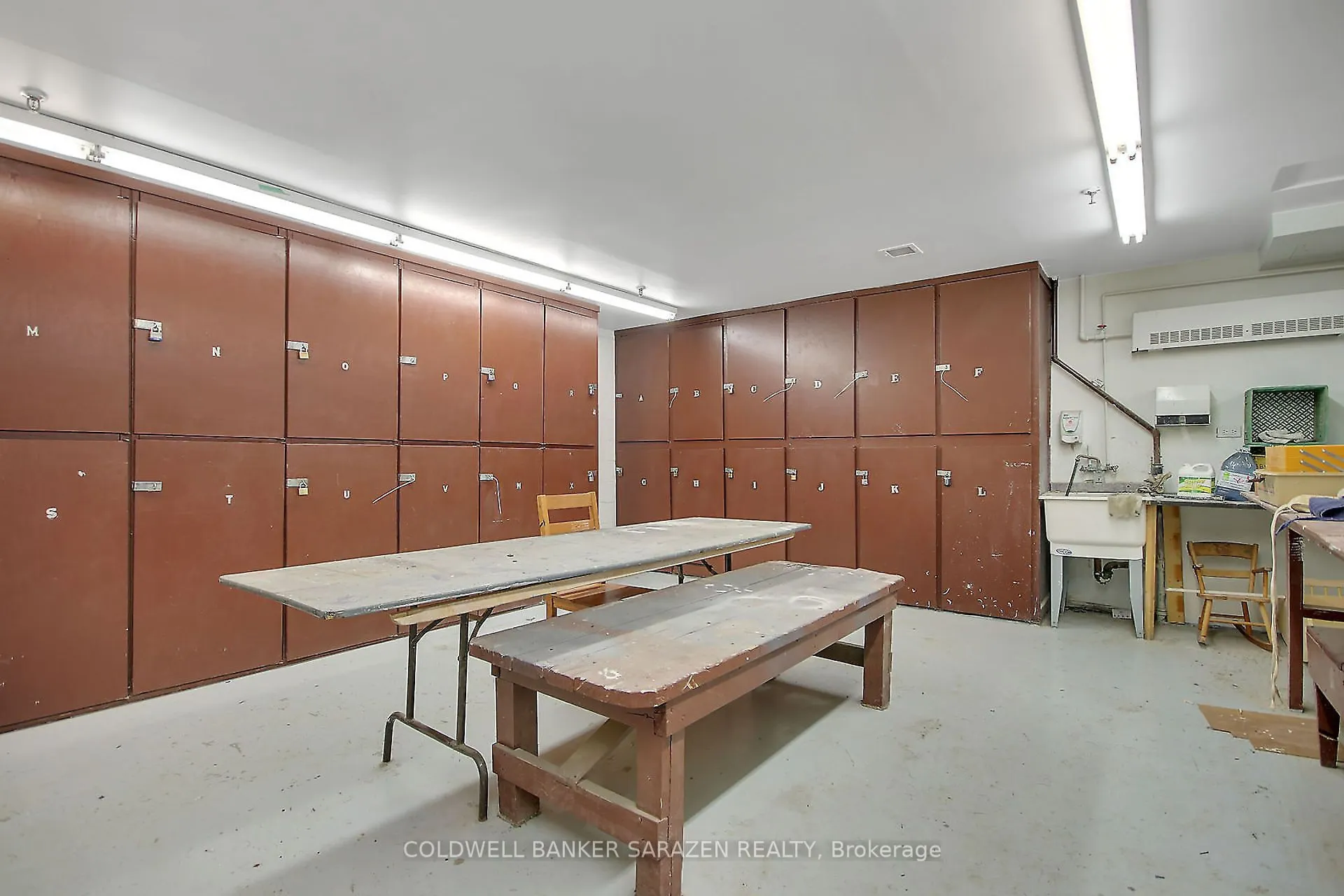 1100 Ambleside Drive, #210