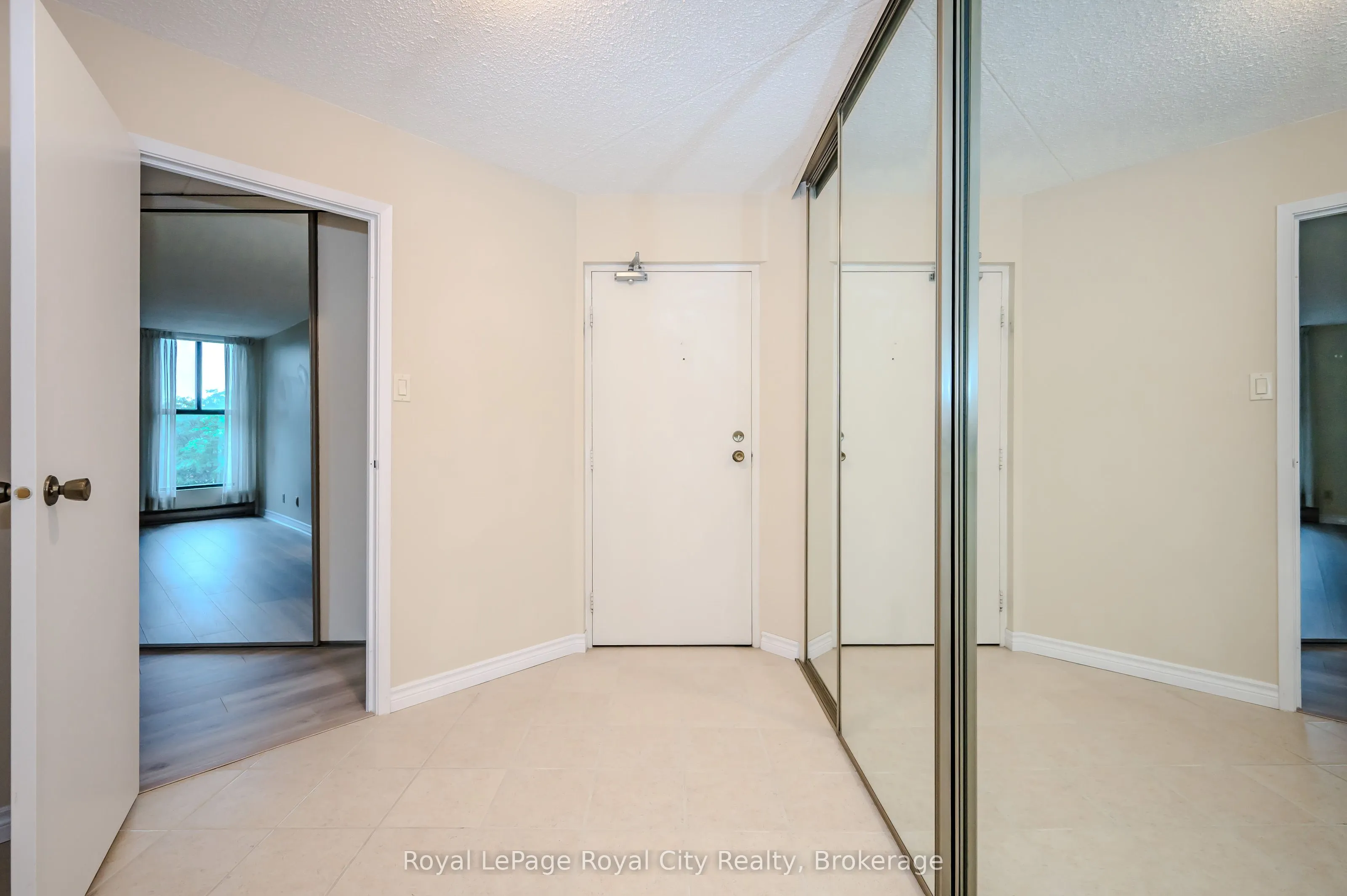 22 MARILYN Drive, #608