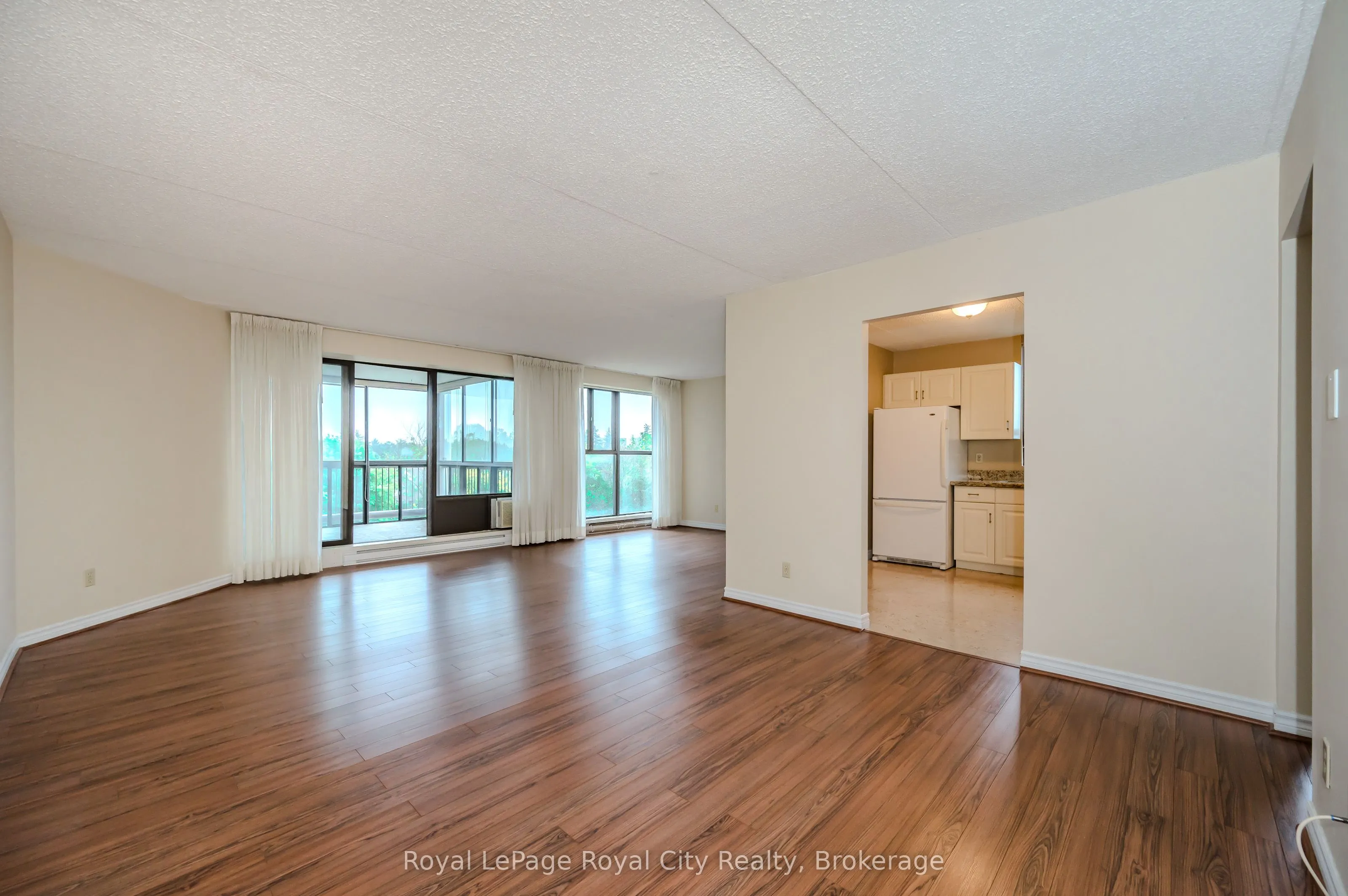 22 MARILYN Drive, #608