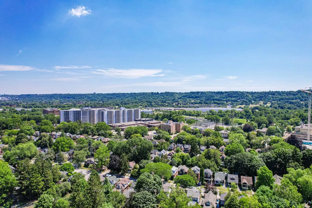 1105 King Street W