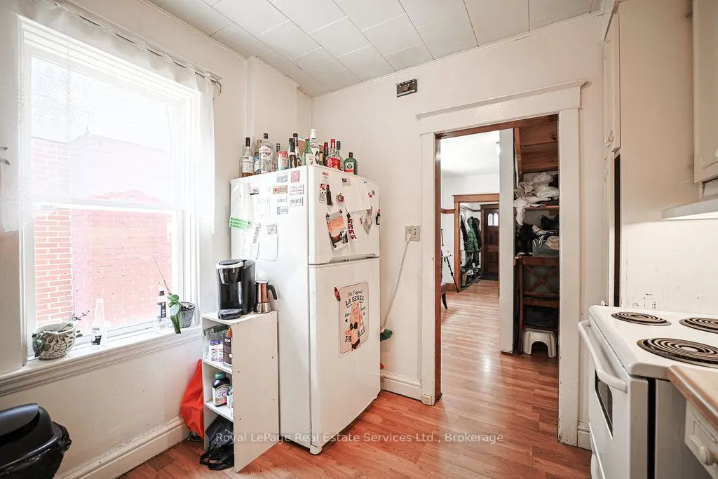 1105 King Street W