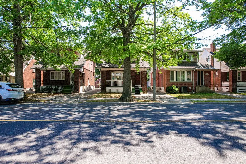1105 King Street W