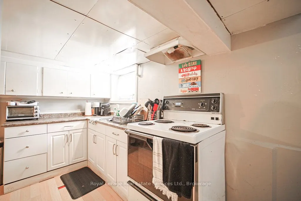 1105 King Street W