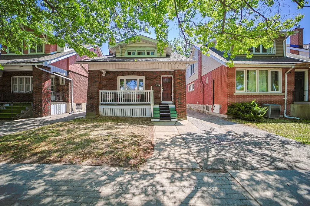 1105 King Street W