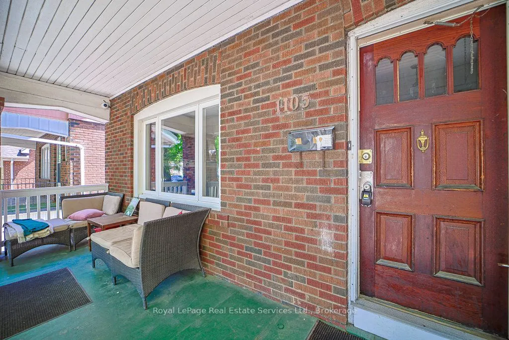 1105 King Street W