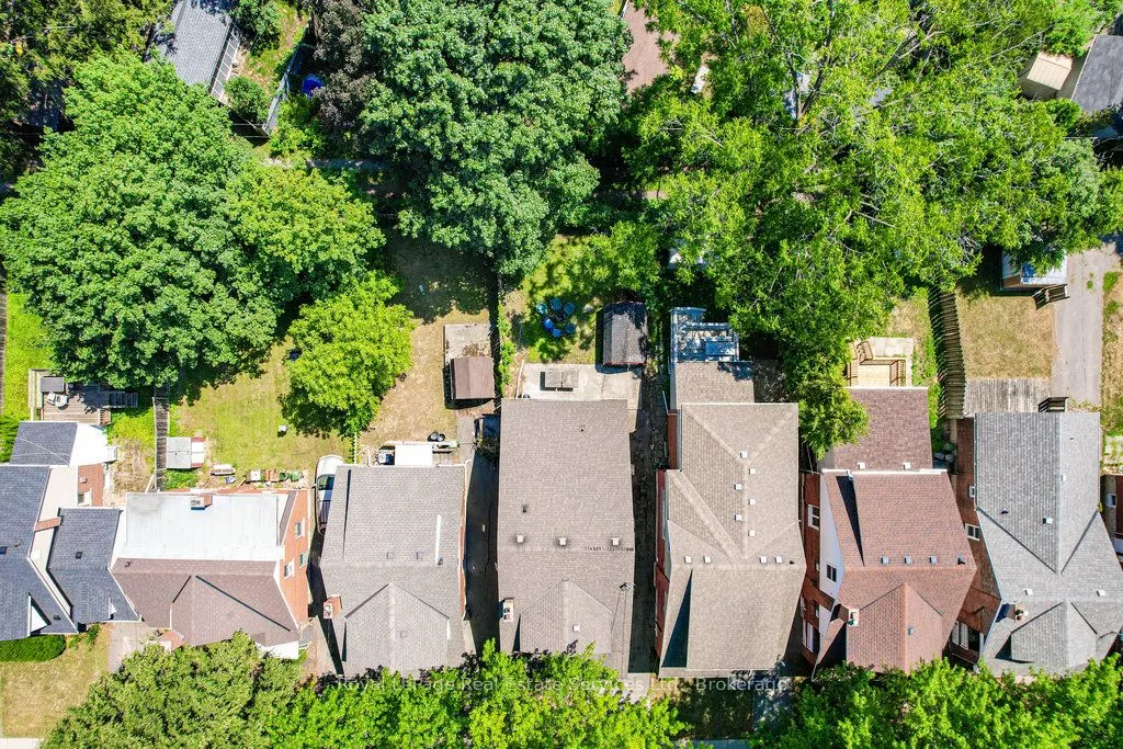 1105 King Street W