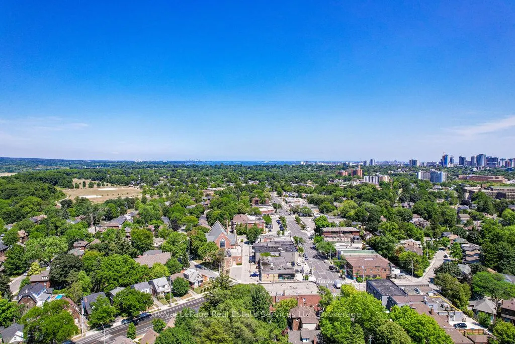 1105 King Street W