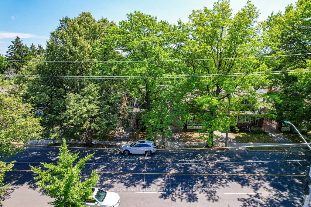 1105 King Street W