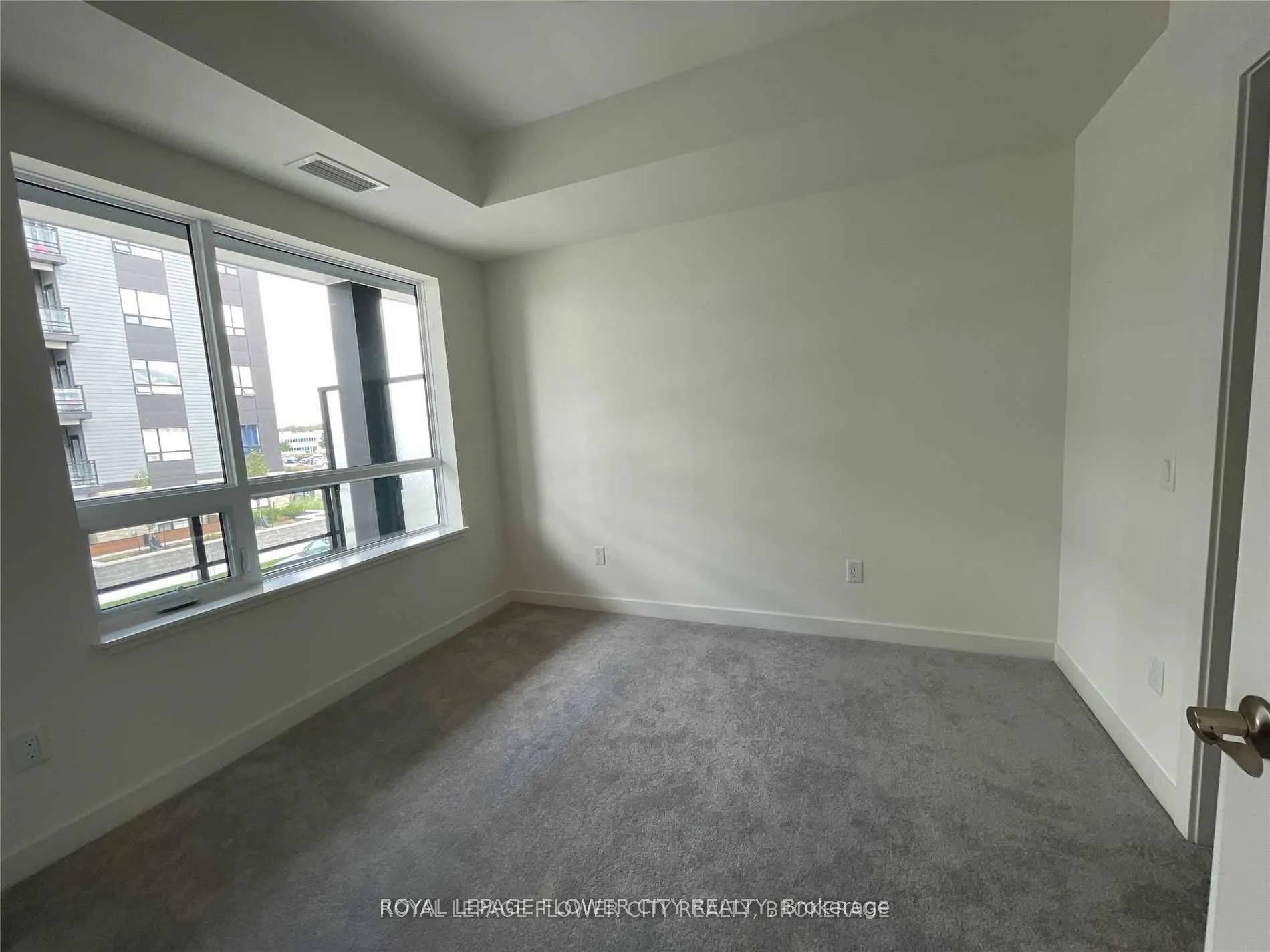 247 Northfield Drive E, #206