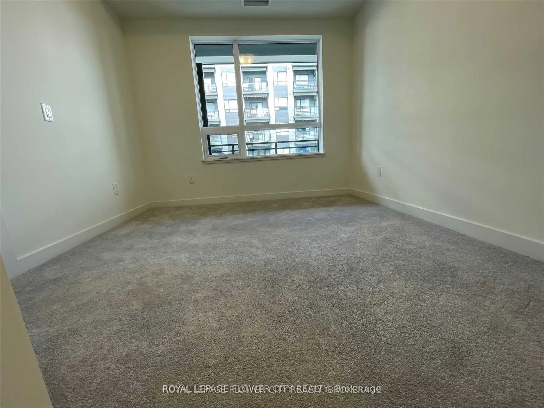 247 Northfield Drive E, #206