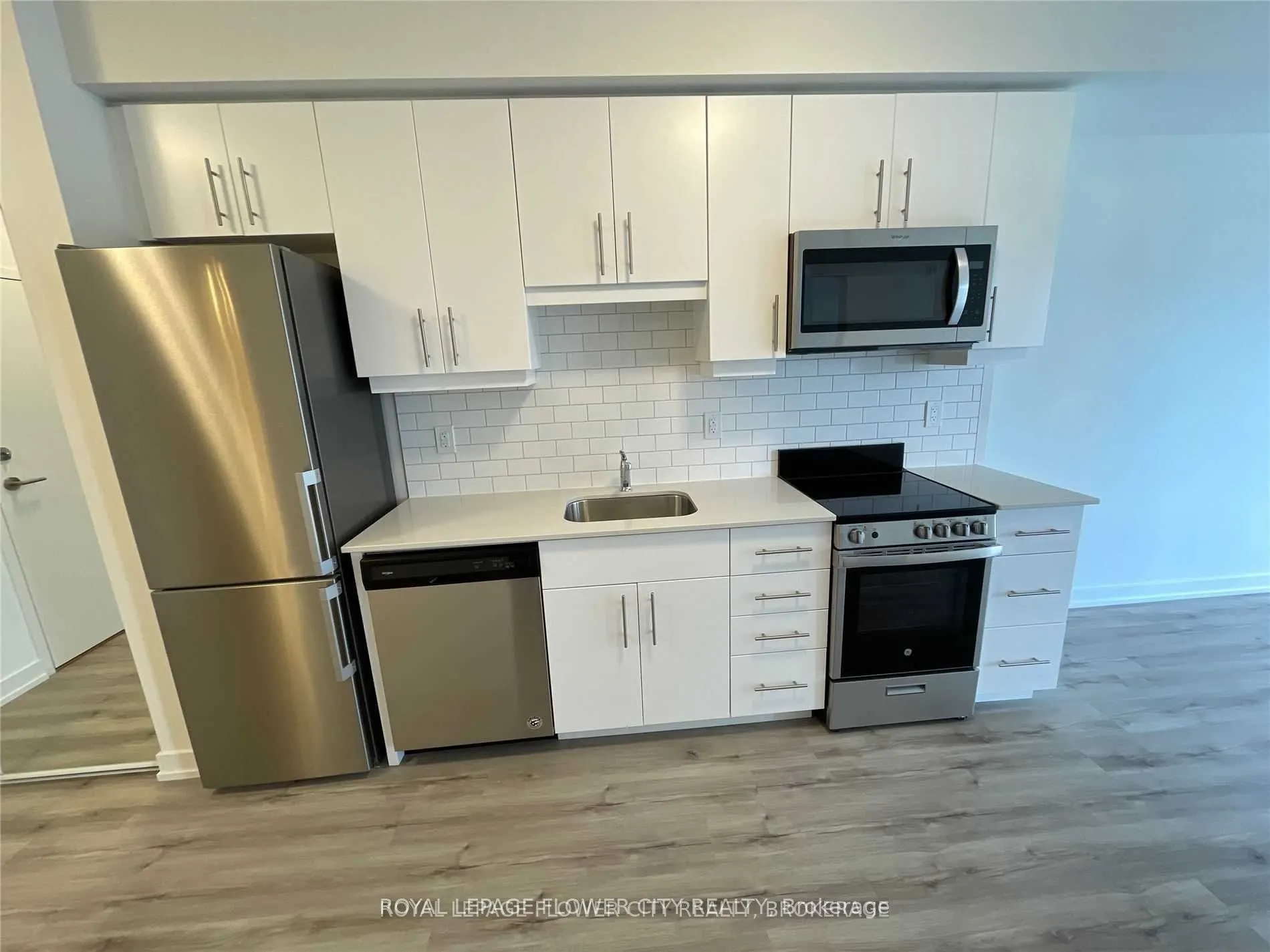 247 Northfield Drive E, #206
