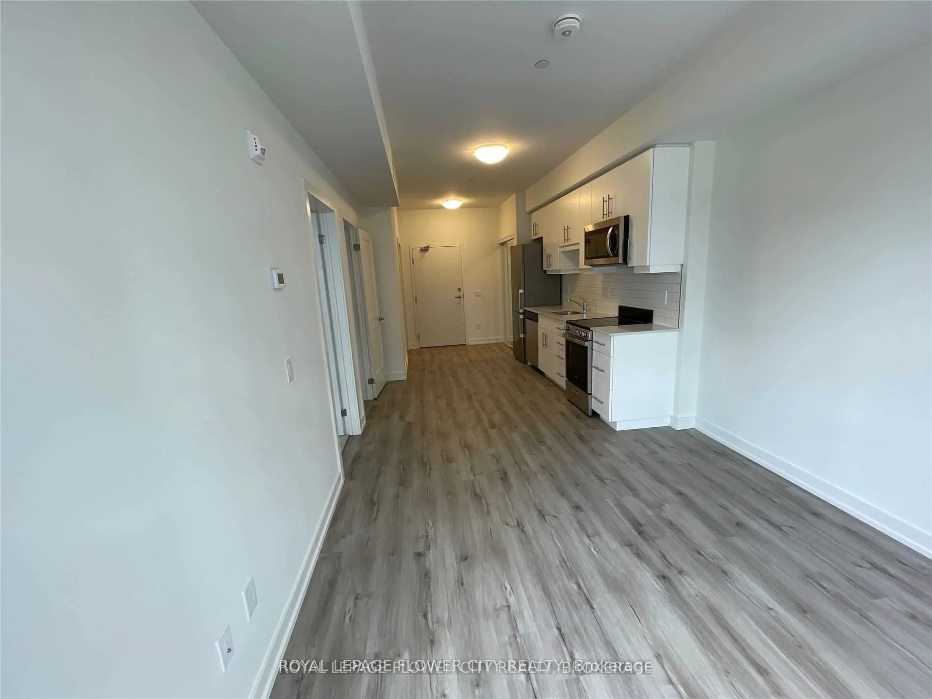 247 Northfield Drive E, #206