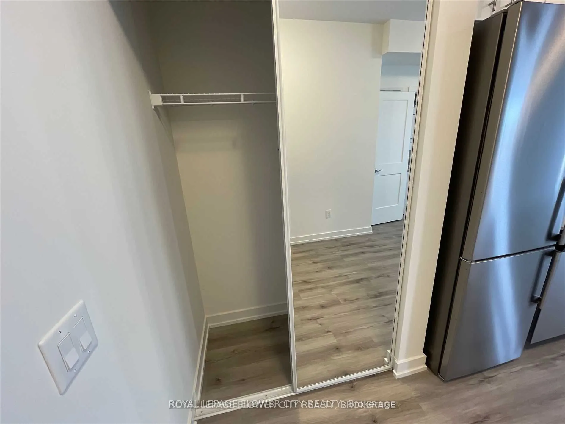 247 Northfield Drive E, #206
