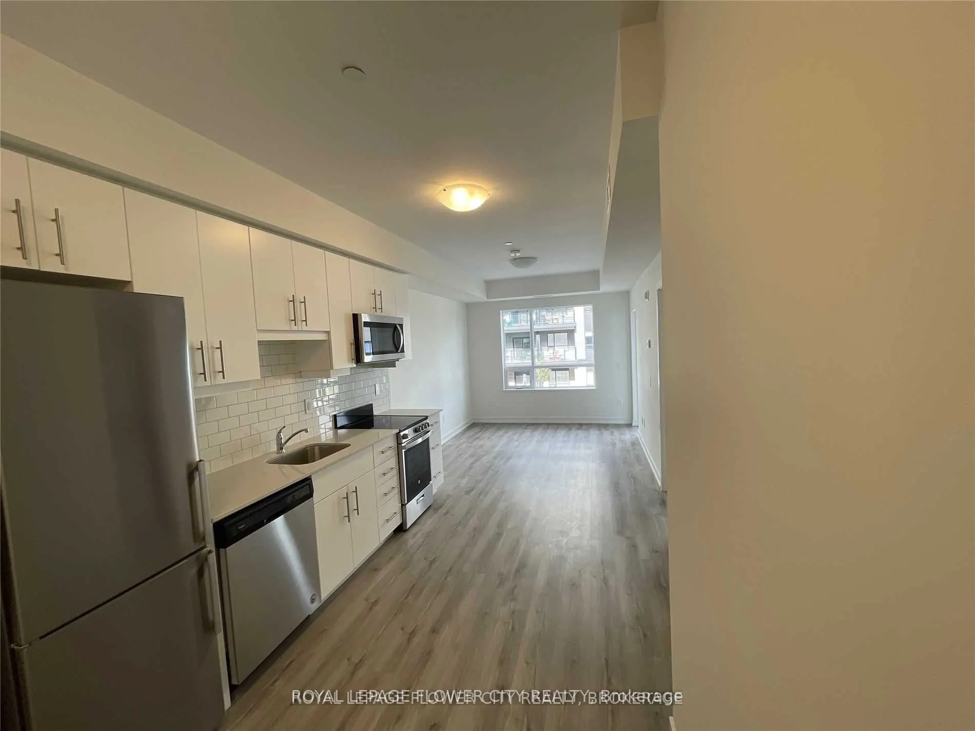 247 Northfield Drive E, #206