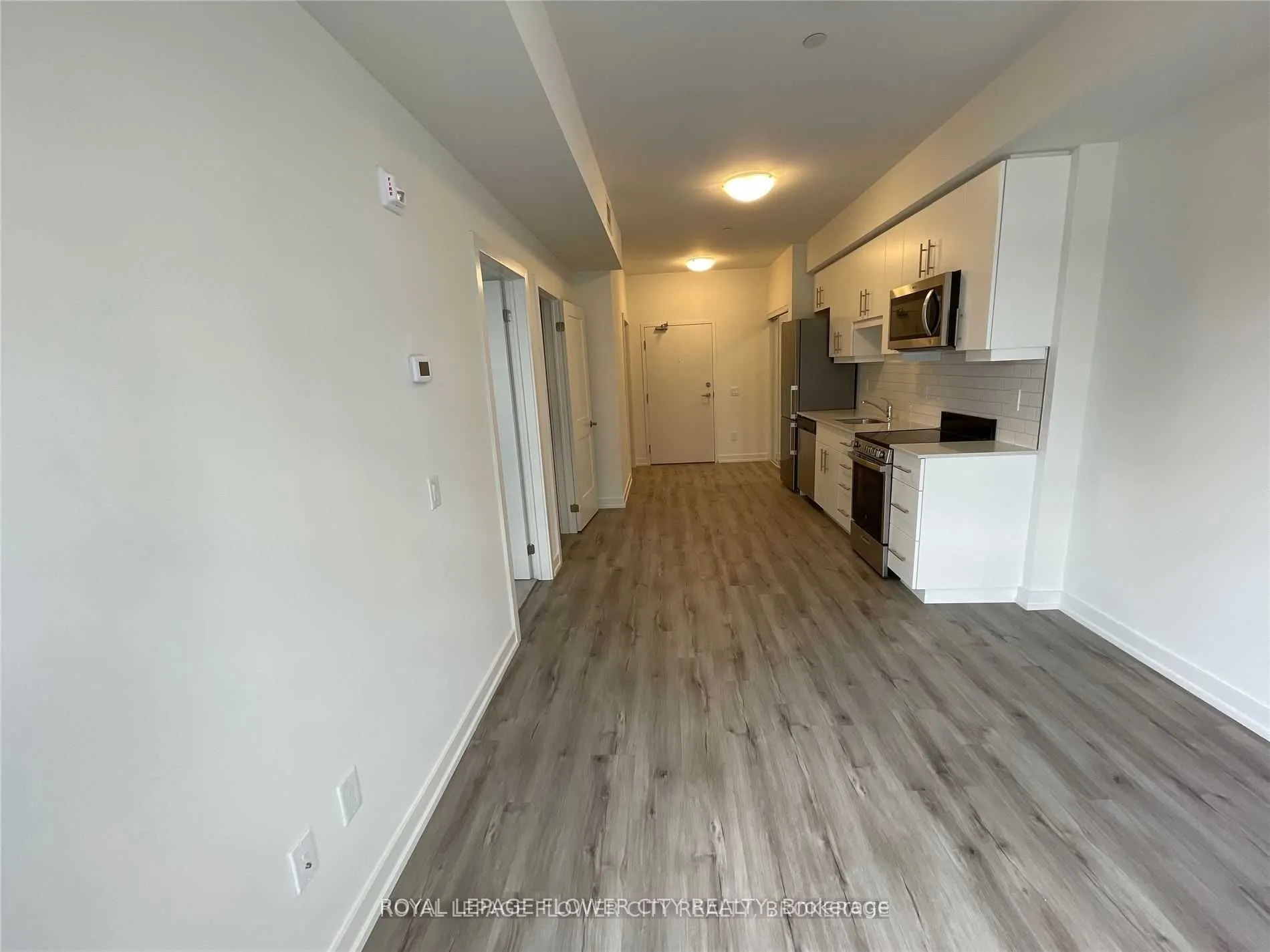 247 Northfield Drive E, #206