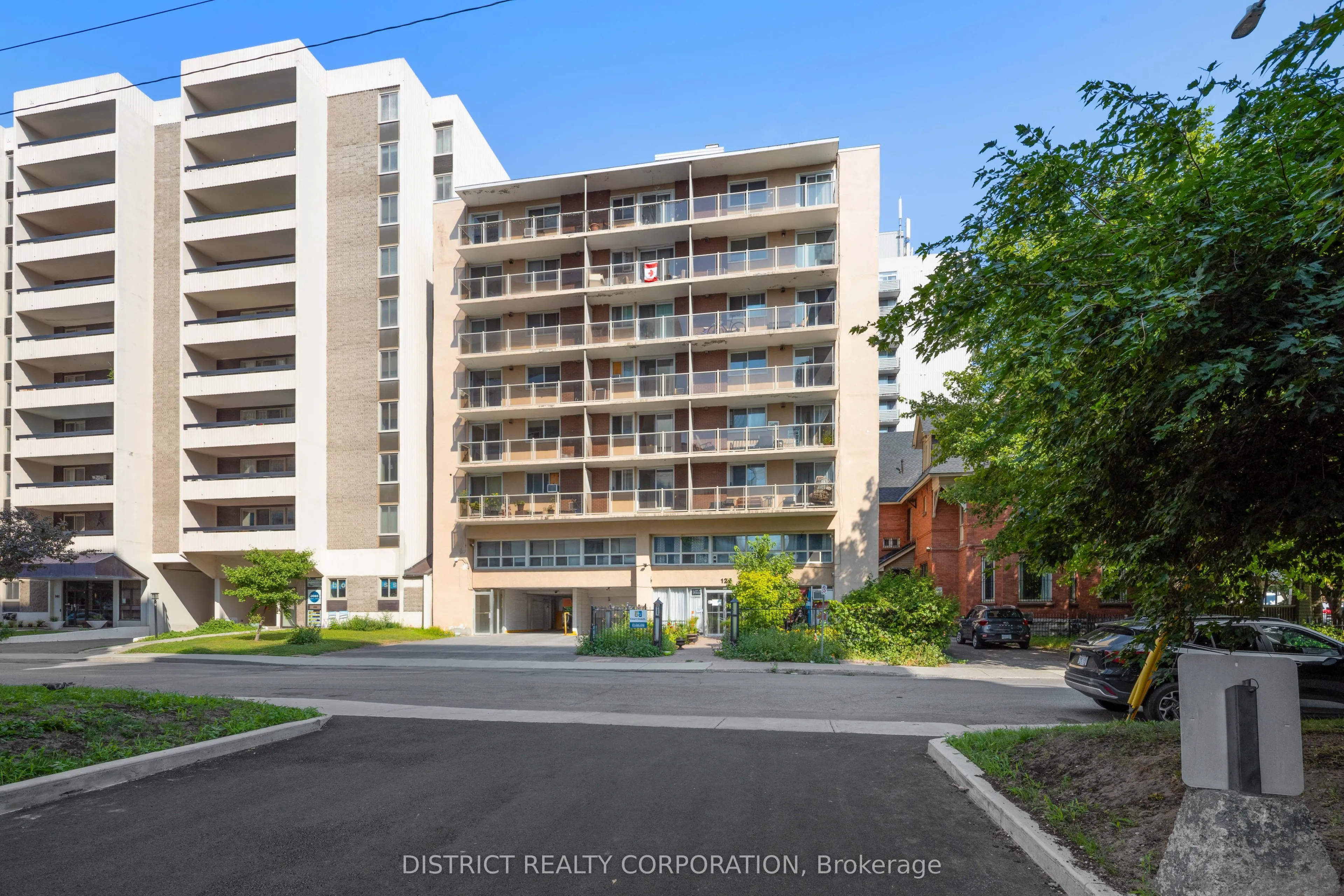 125 Somerset Street W