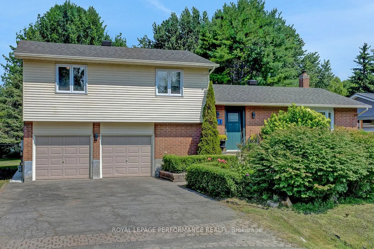 124 Des Pins Street