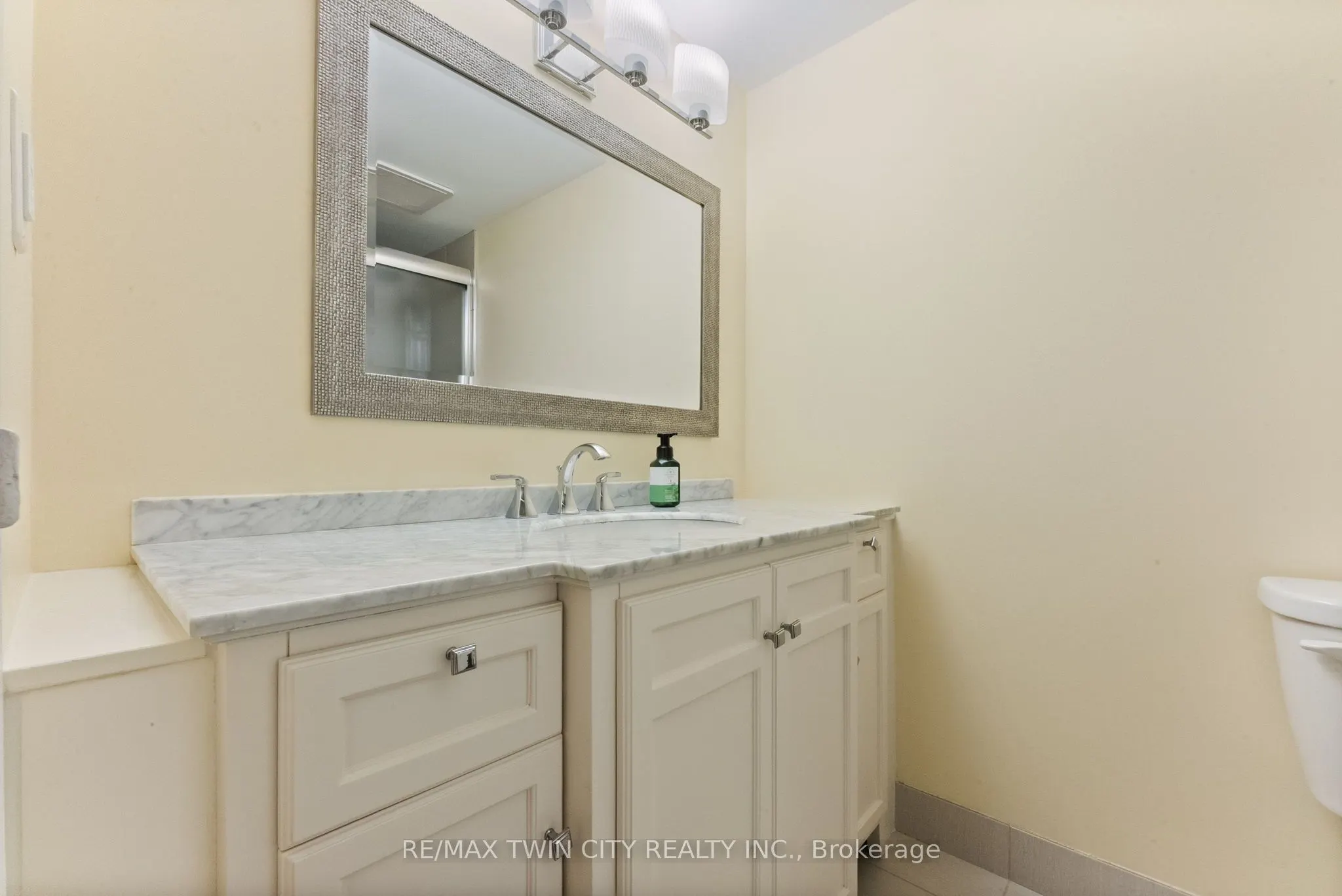 301 Frances Avenue, #1605