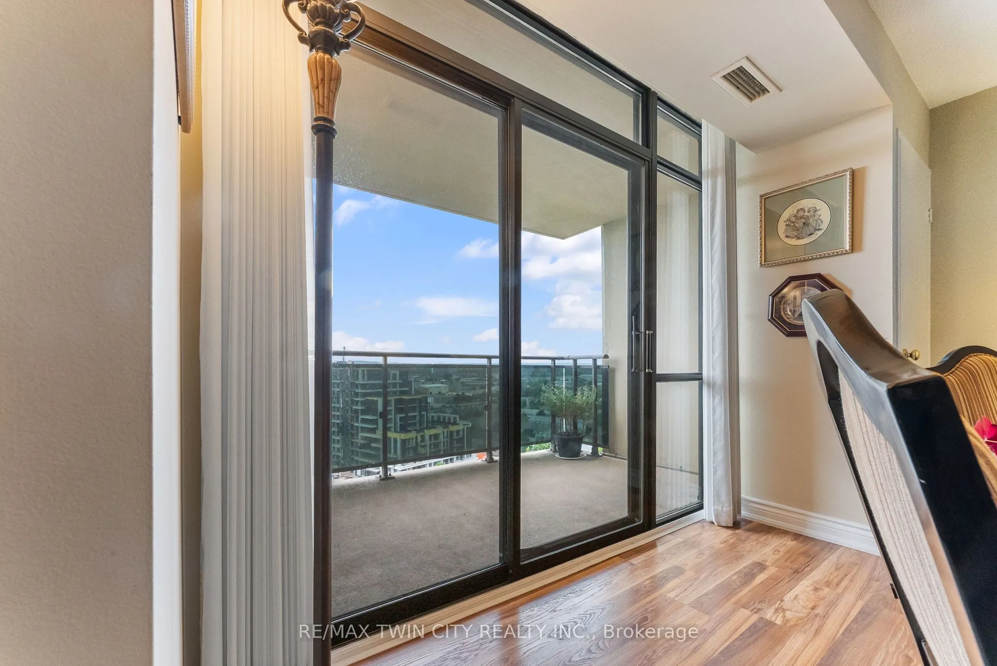 301 Frances Avenue, #1605