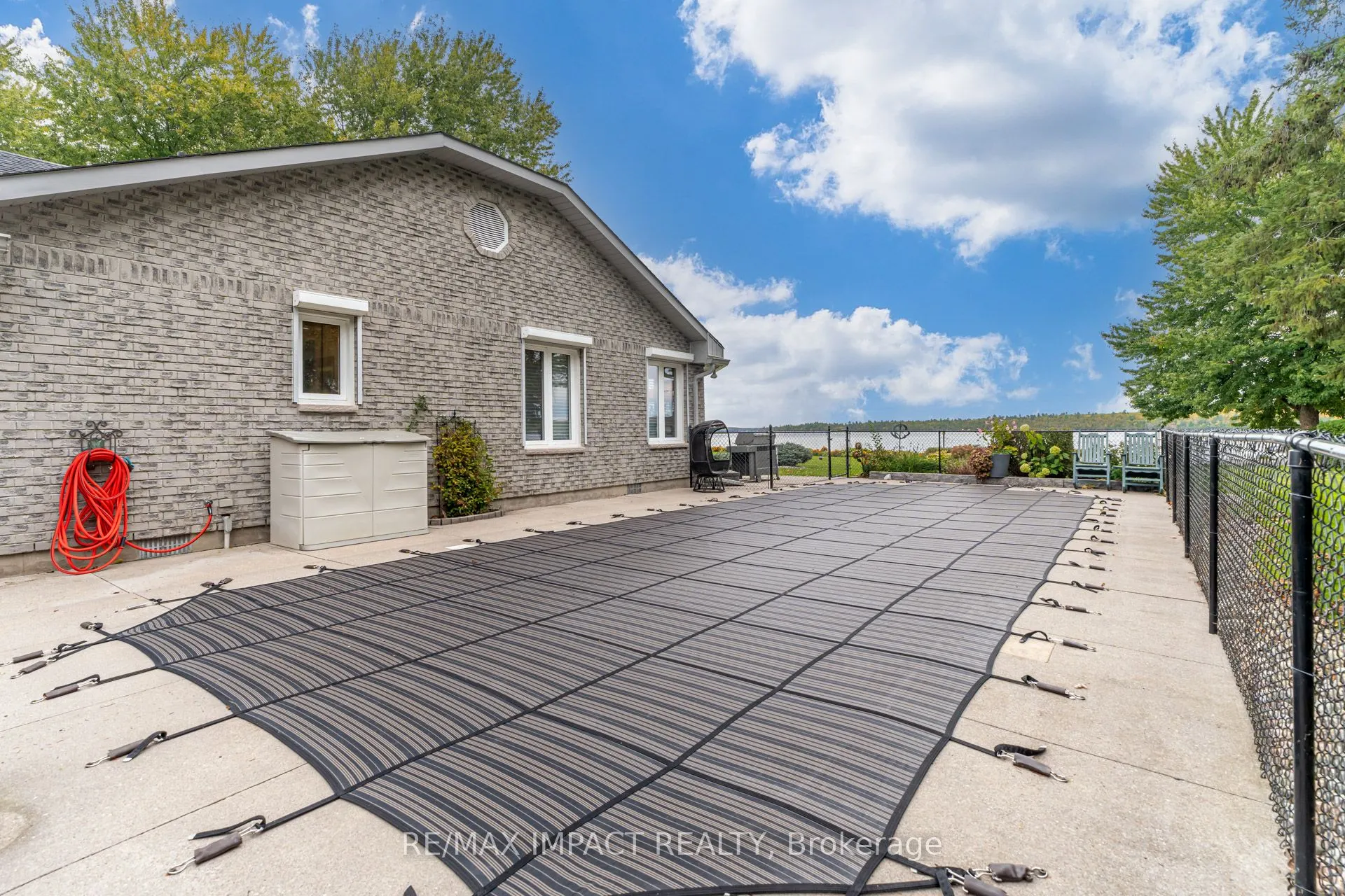 8 Sylvan Court