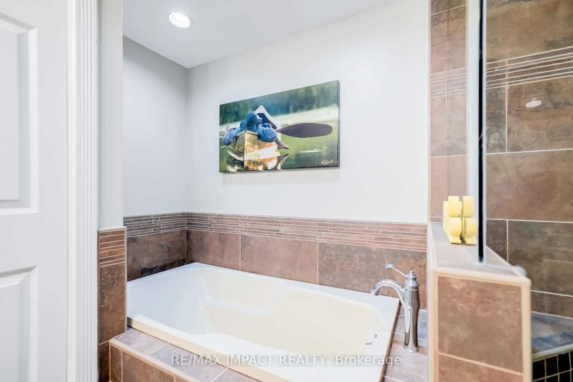 8 Sylvan Court