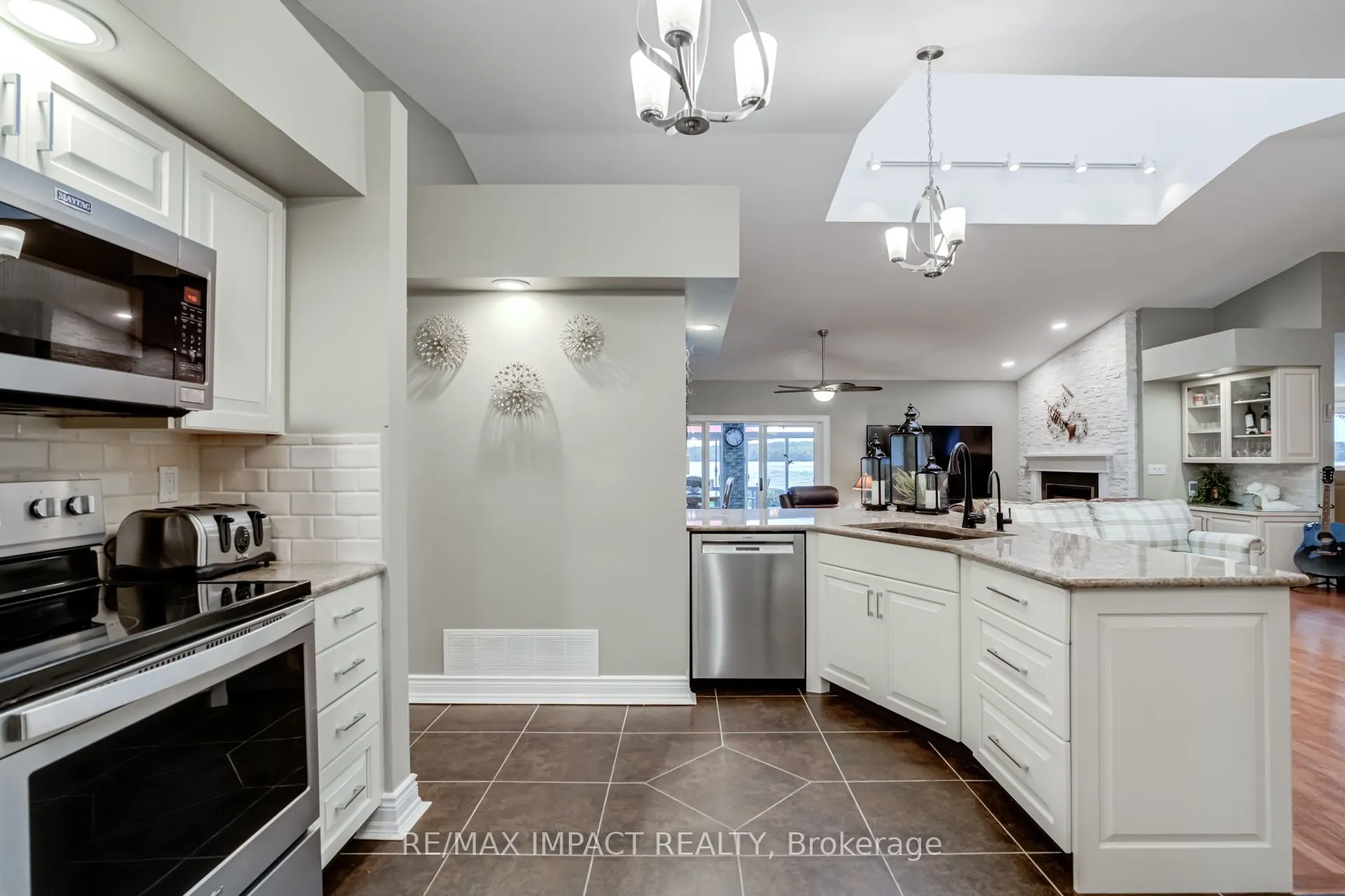 8 Sylvan Court