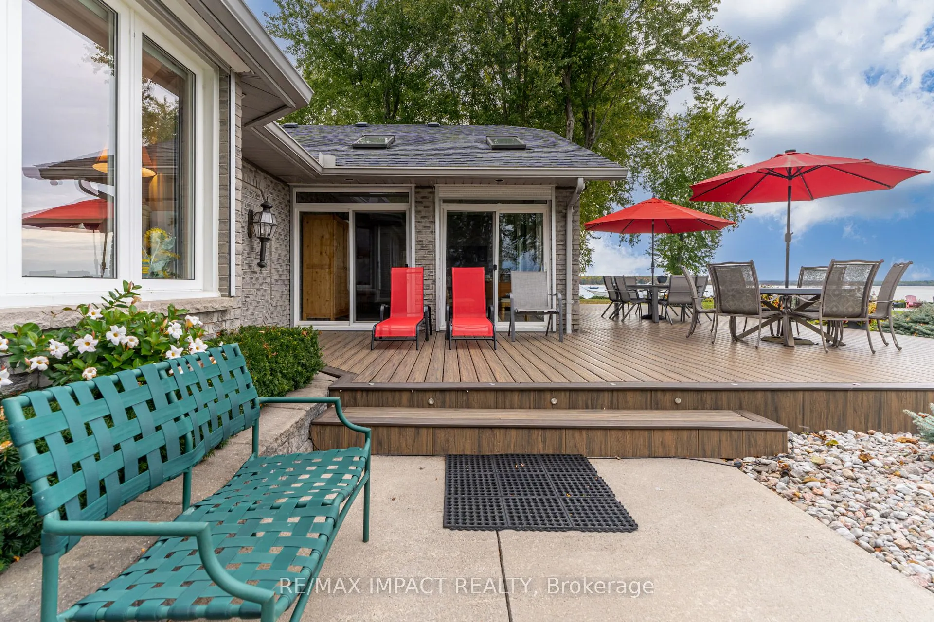 8 Sylvan Court