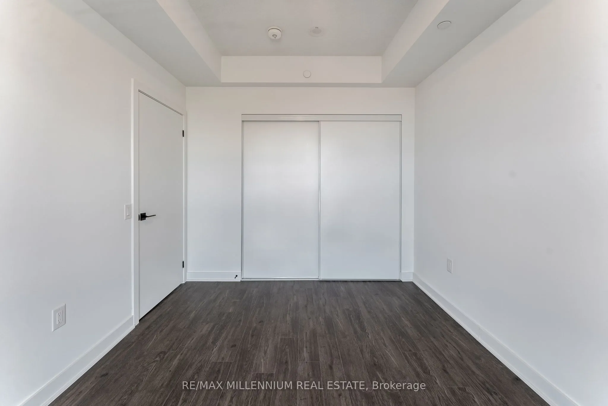 2782 Barton Street E, #208