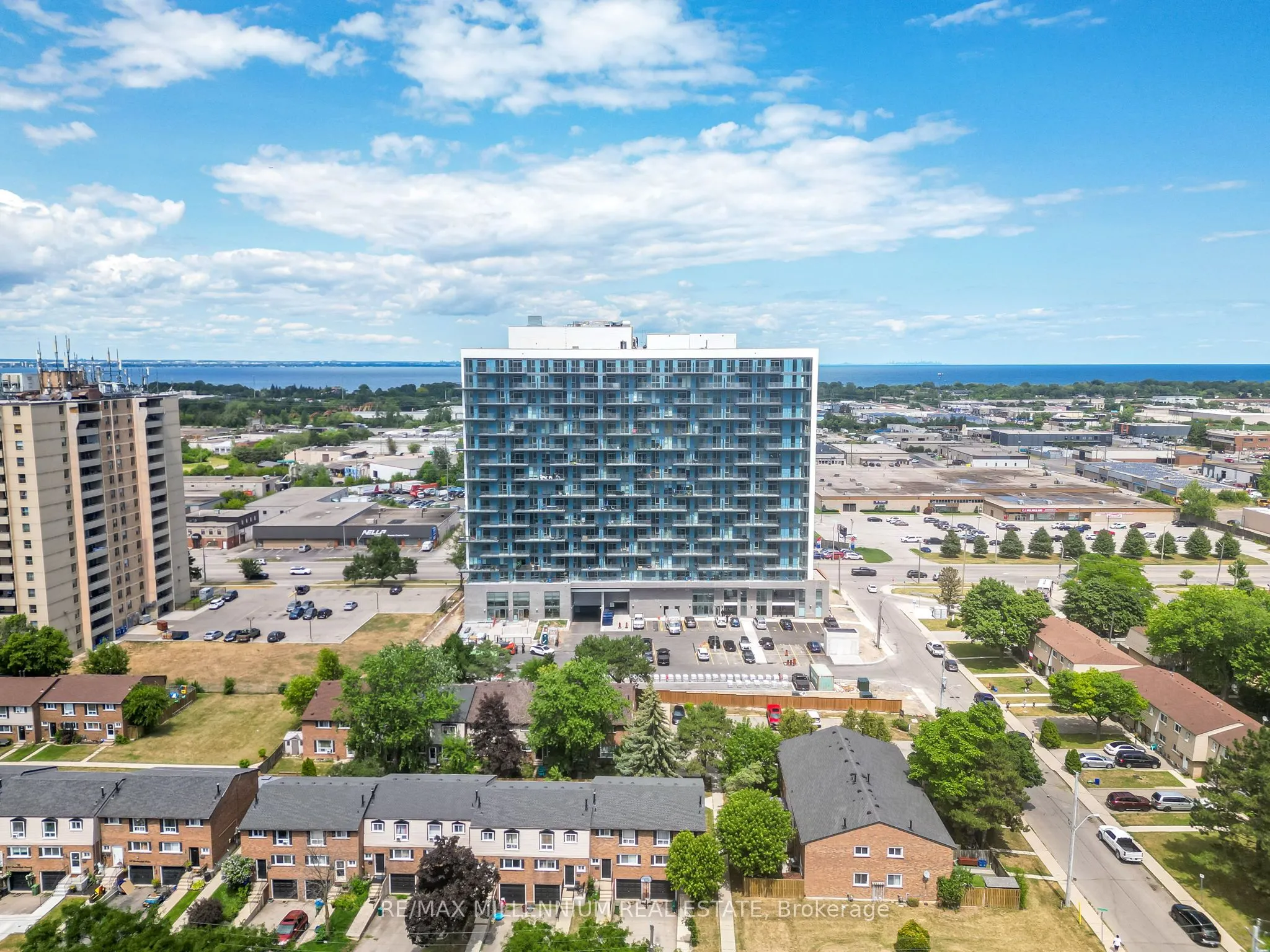 2782 Barton Street E, #208