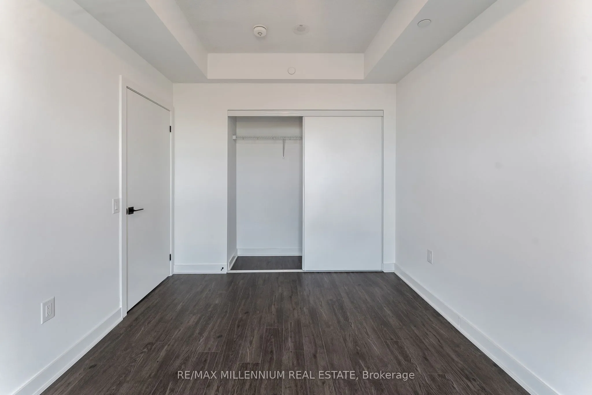 2782 Barton Street E, #208