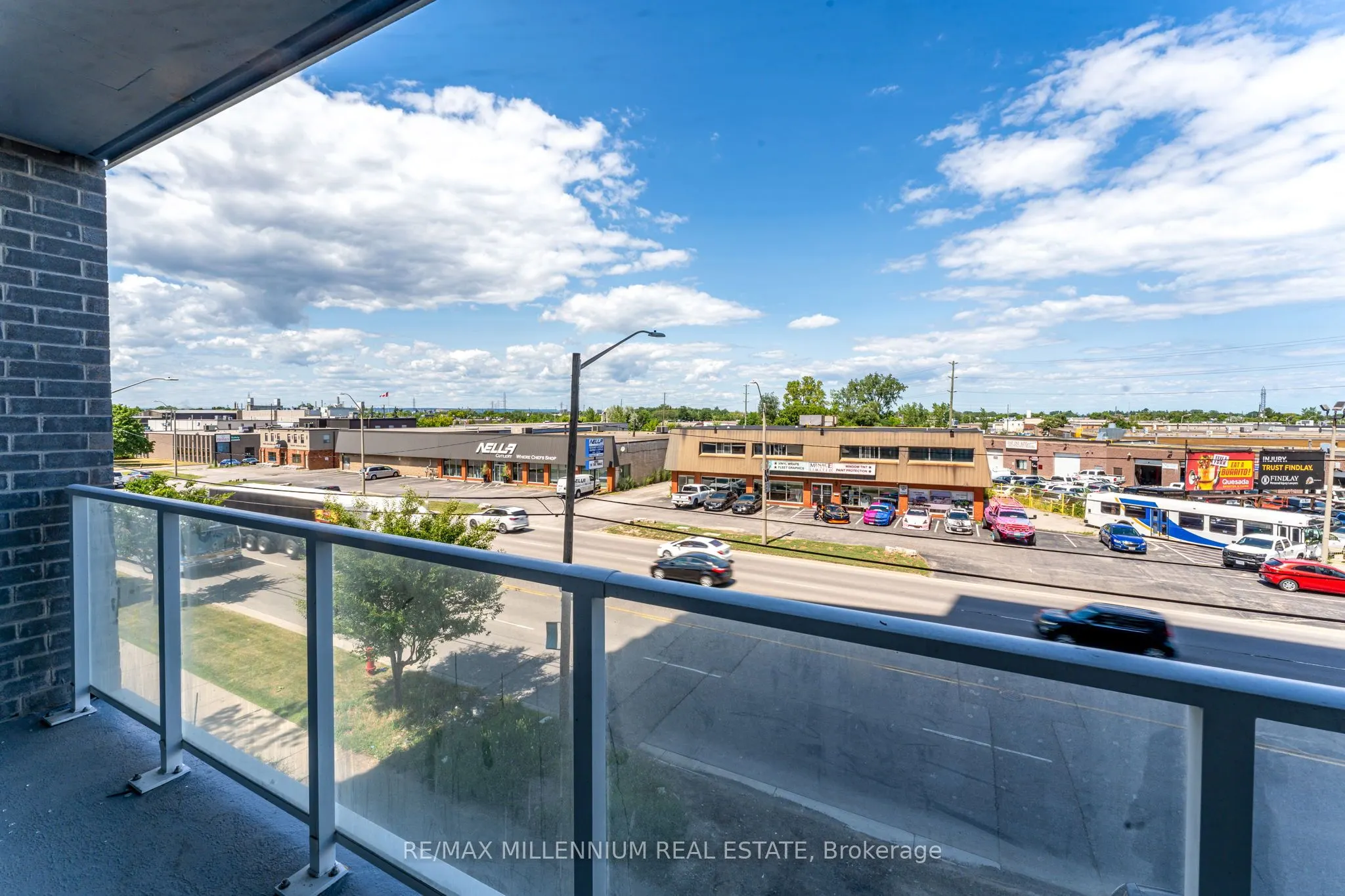2782 Barton Street E, #208