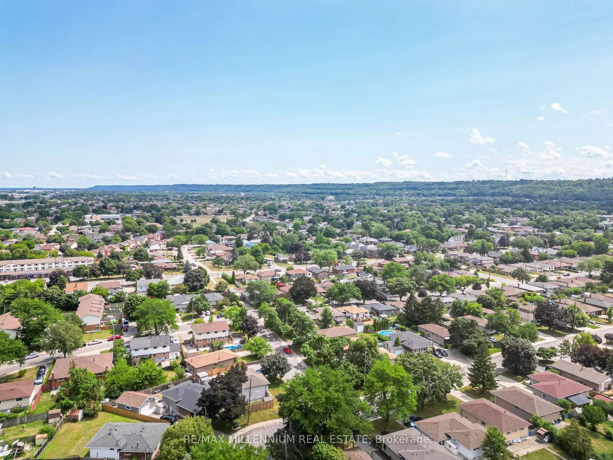 2782 Barton Street E, #208