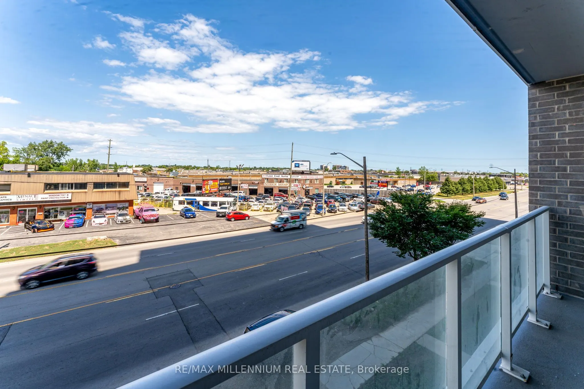 2782 Barton Street E, #208