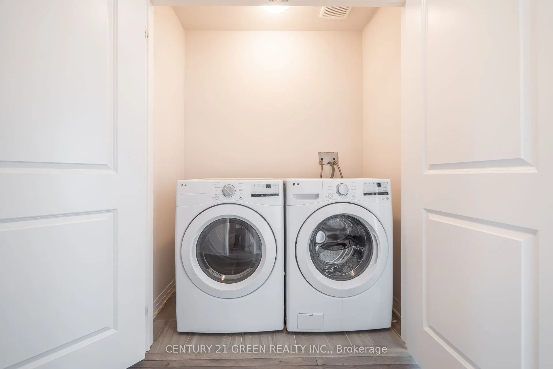585 Colborne Street, #104