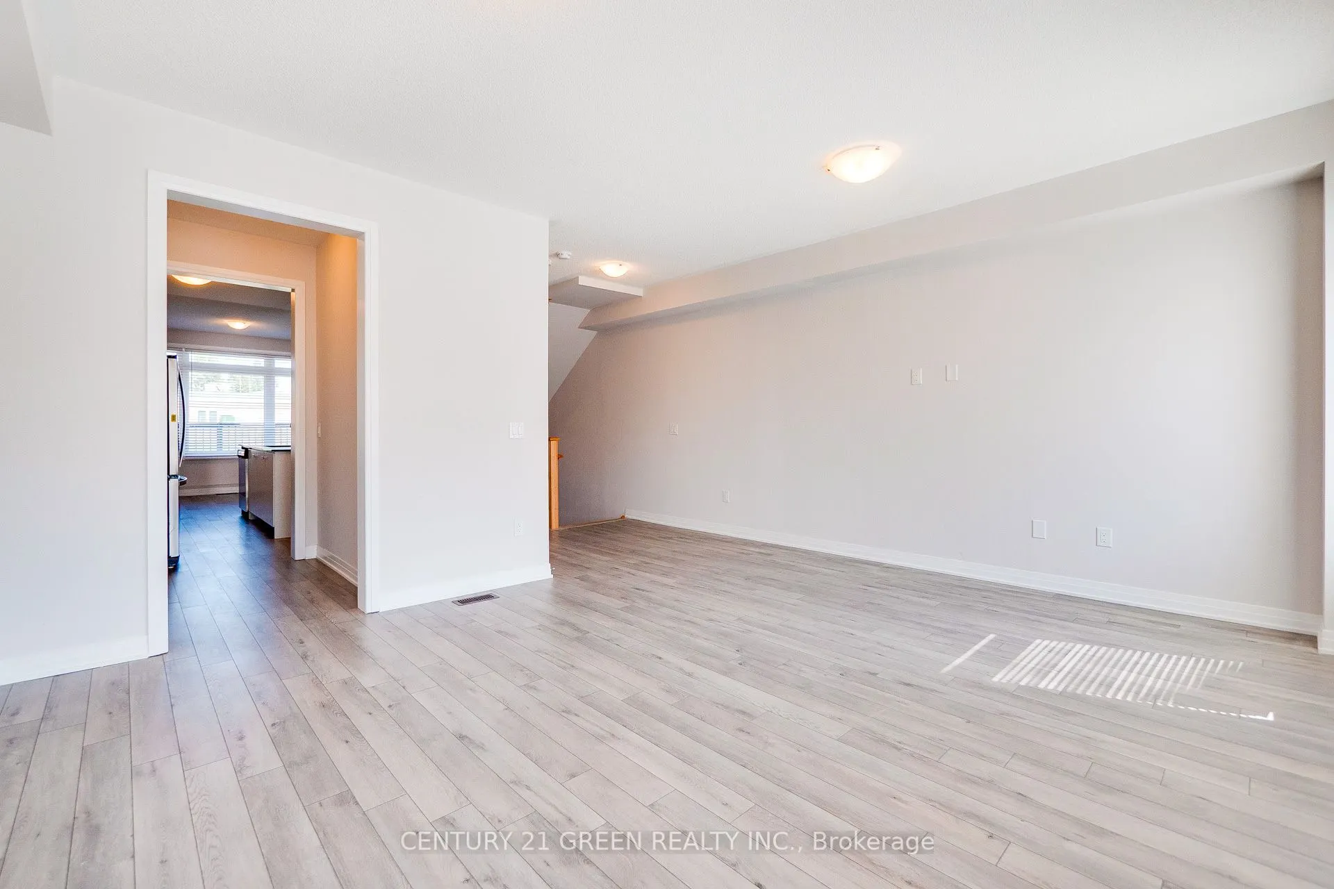 585 Colborne Street, #104