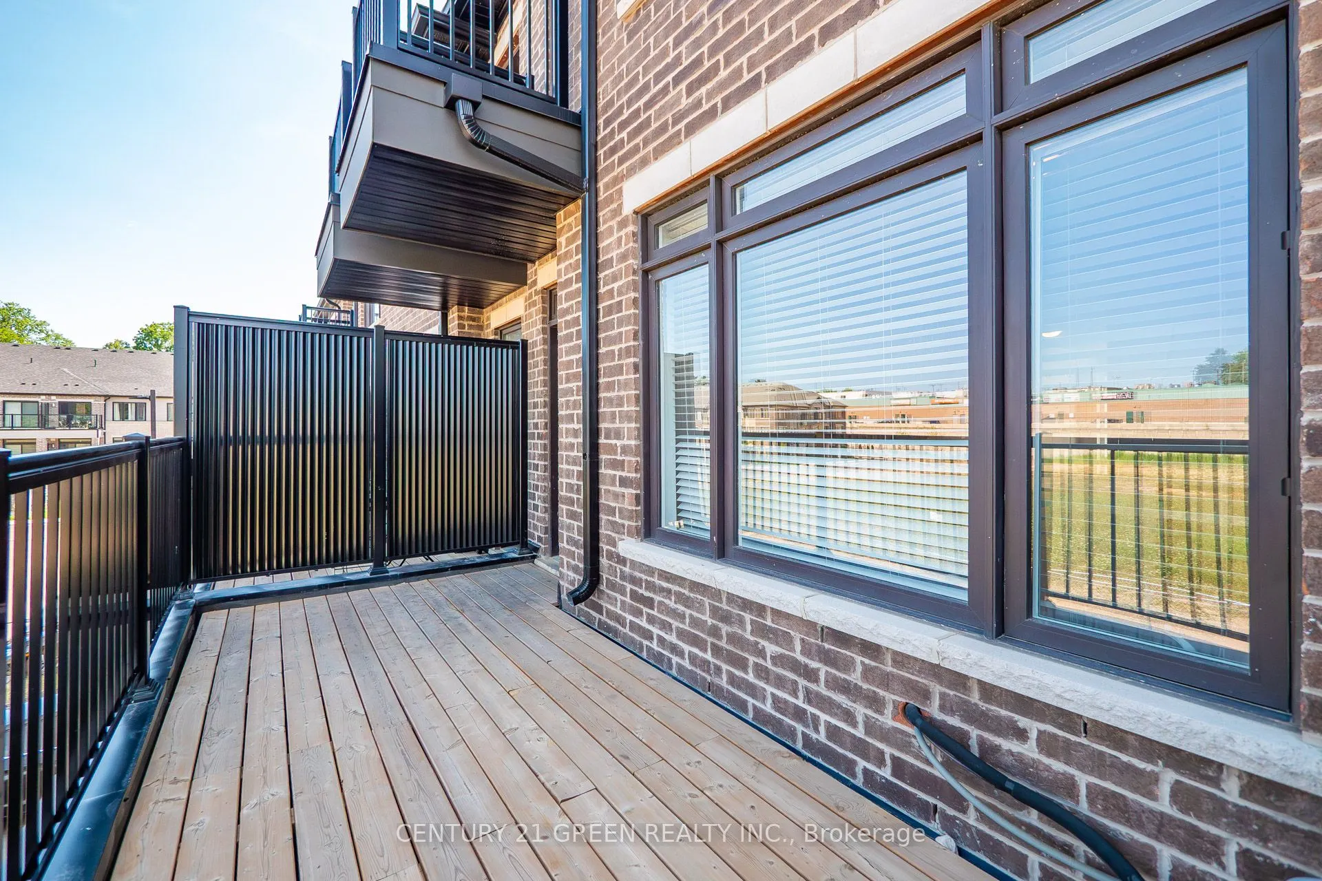 585 Colborne Street, #104