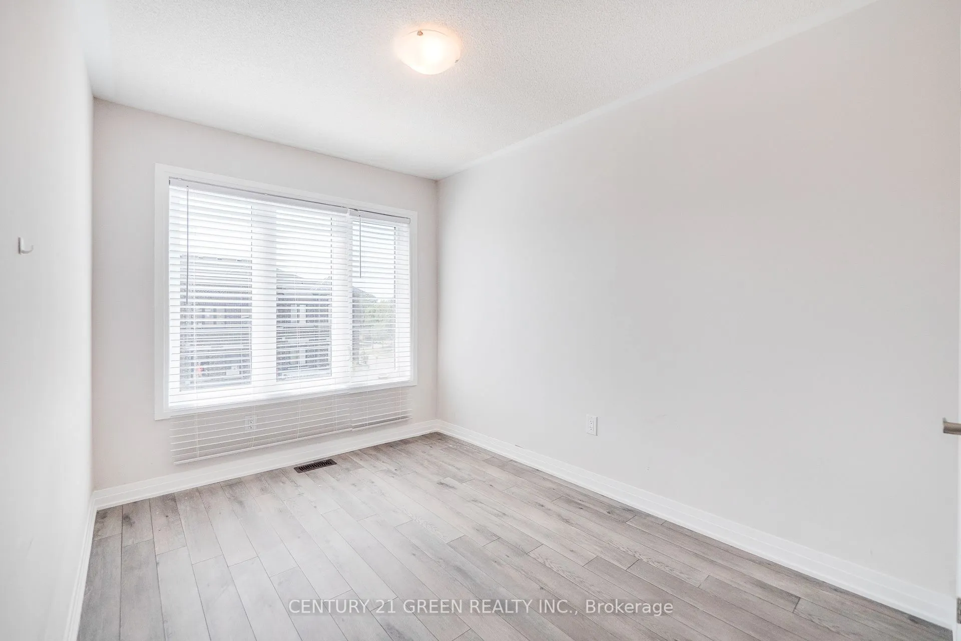 585 Colborne Street, #104