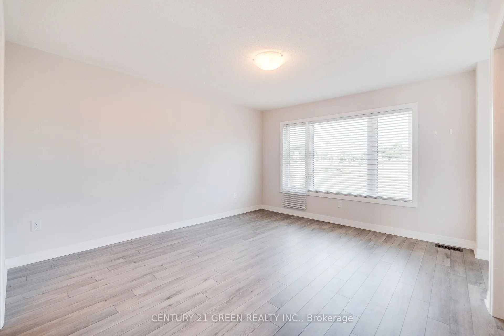 585 Colborne Street, #104