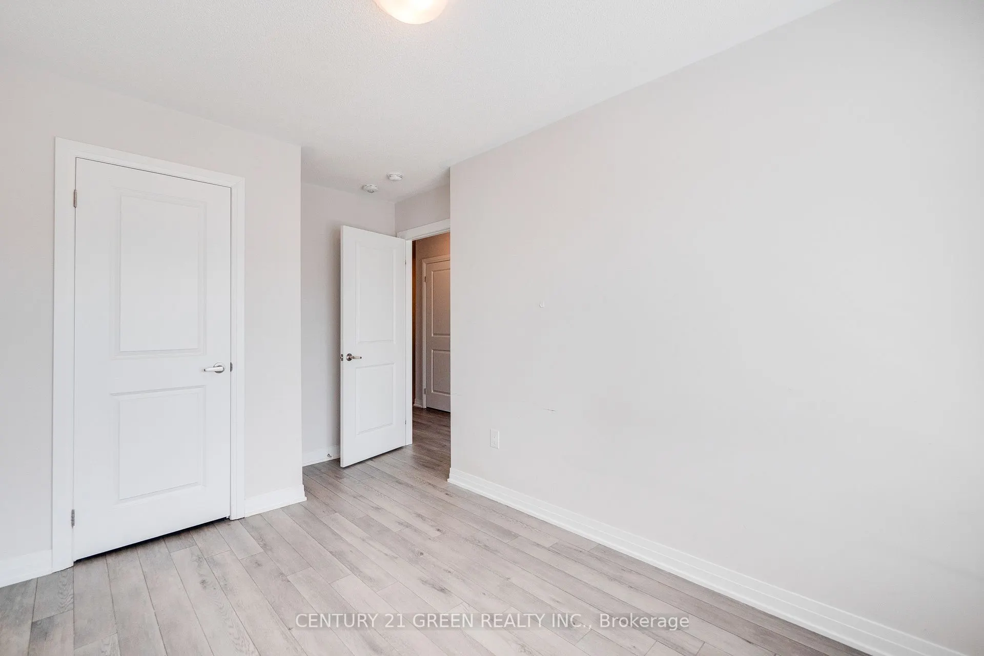 585 Colborne Street, #104