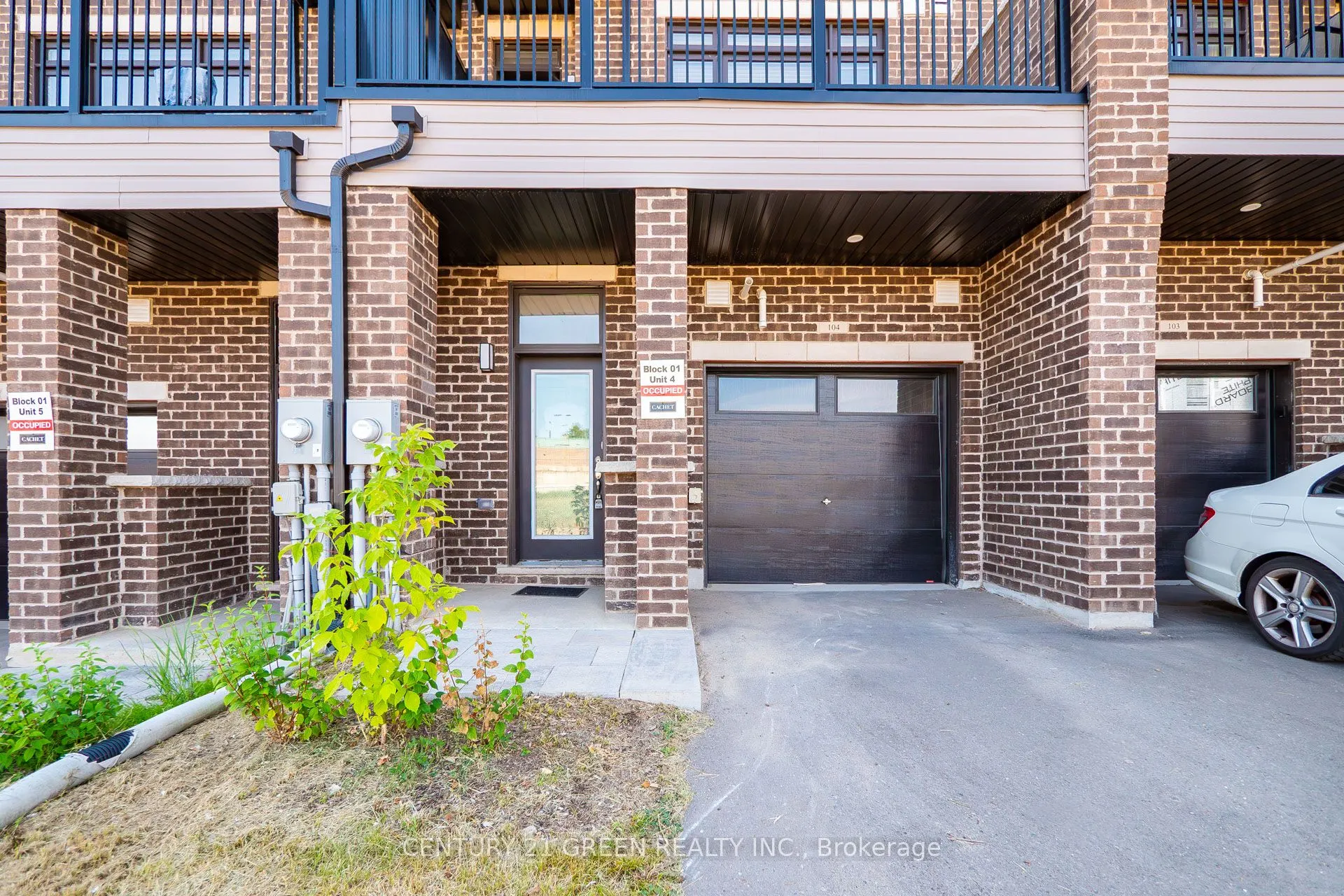 585 Colborne Street, #104