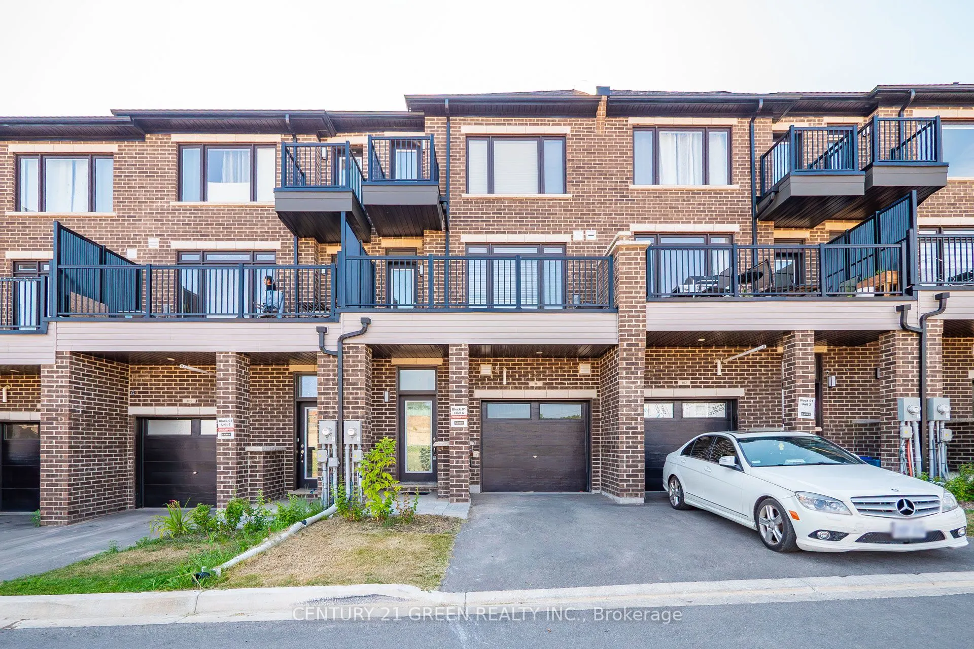 585 Colborne Street, #104