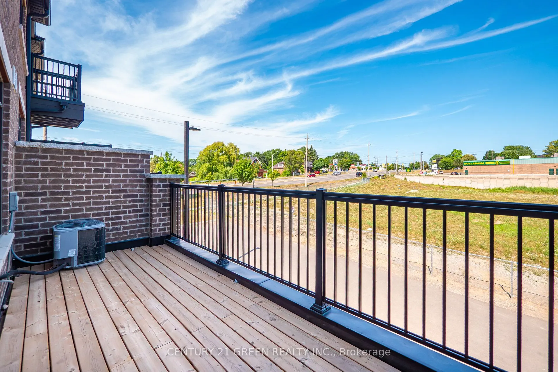 585 Colborne Street, #104