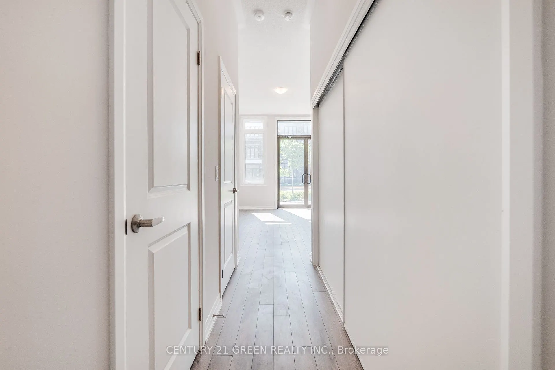 585 Colborne Street, #104