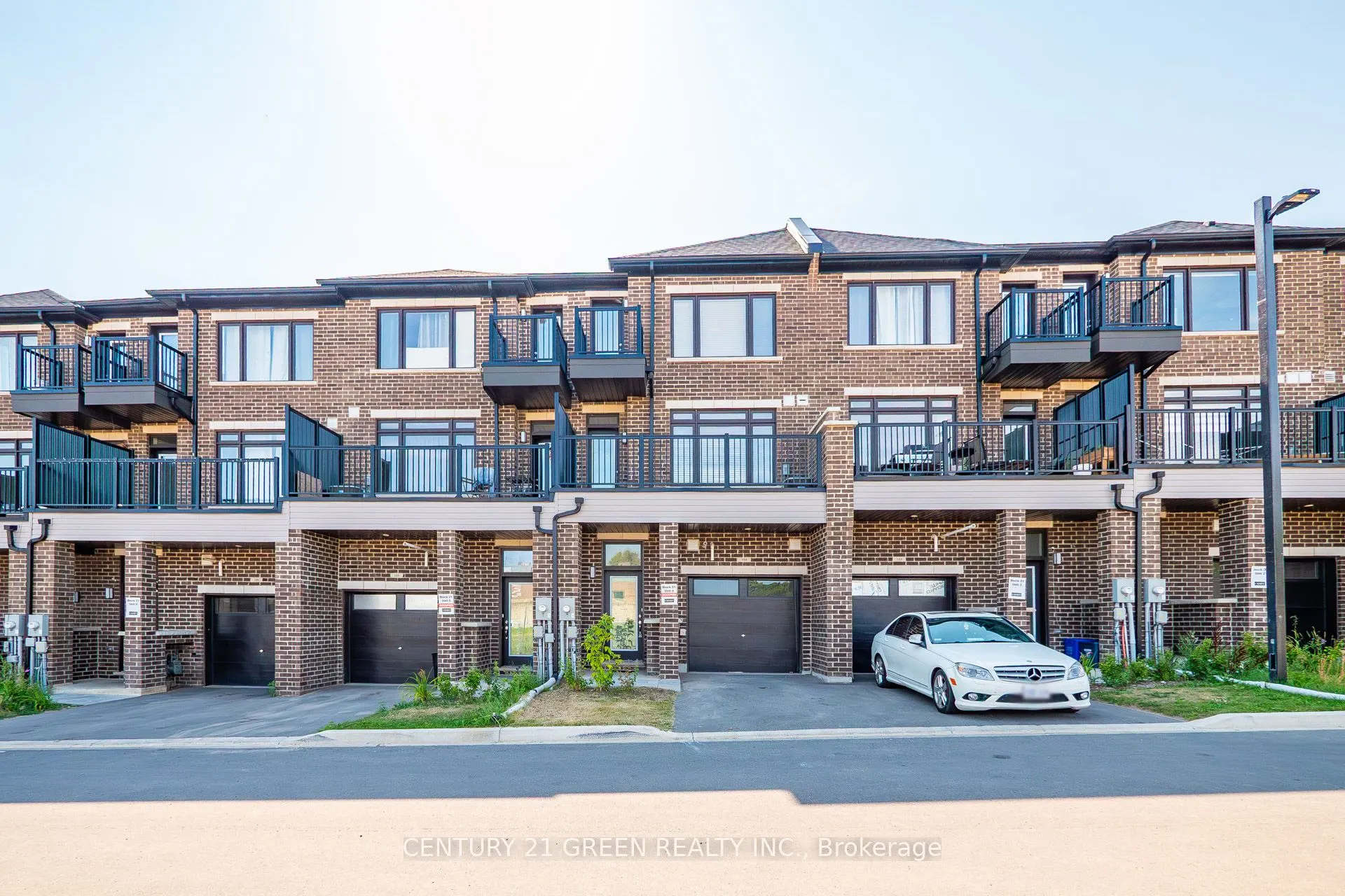 585 Colborne Street, #104