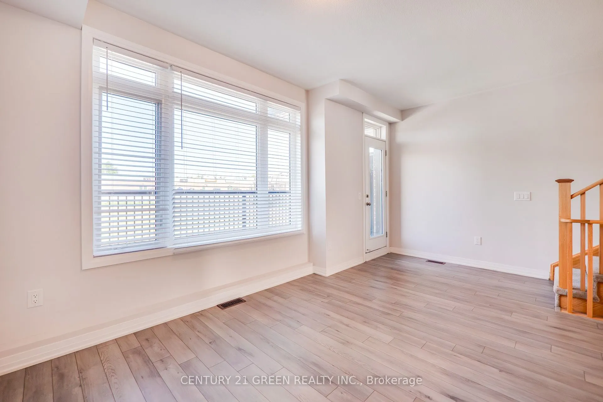 585 Colborne Street, #104