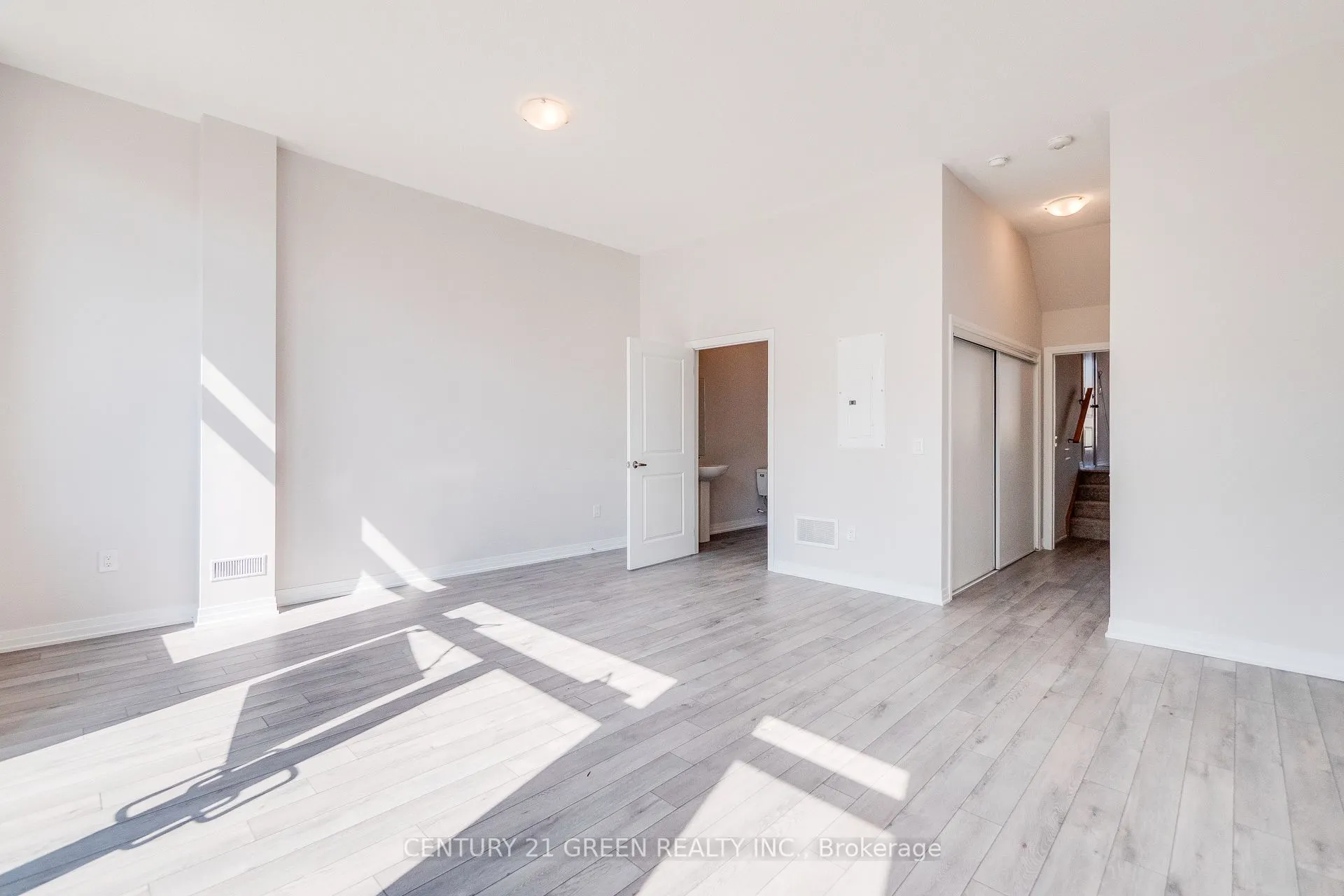 585 Colborne Street, #104